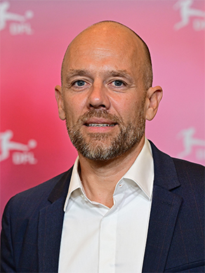 Porträtfoto von Holger Schwiewagner